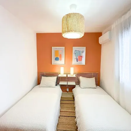 Moderne, Lumineux, Balcon, Piscine, Parking *